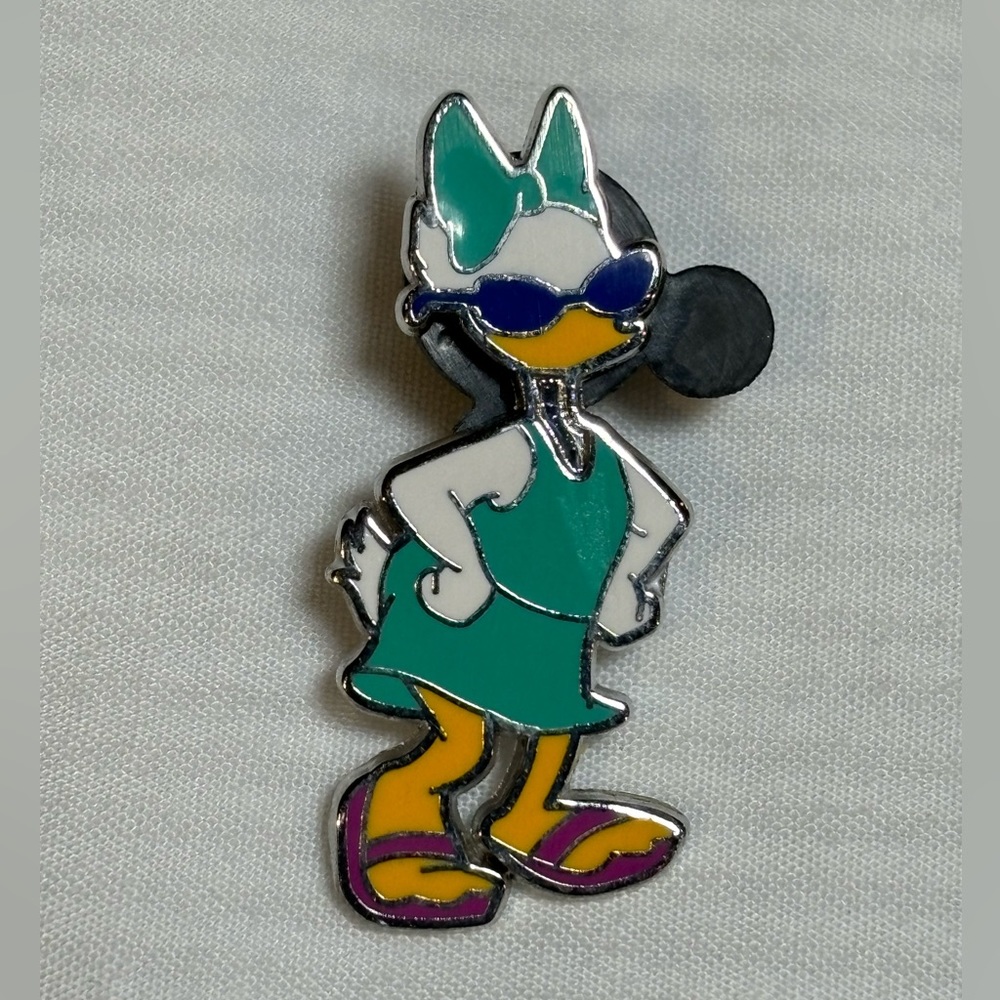 Disney Daisy Duck Pin Cool Characters 2012